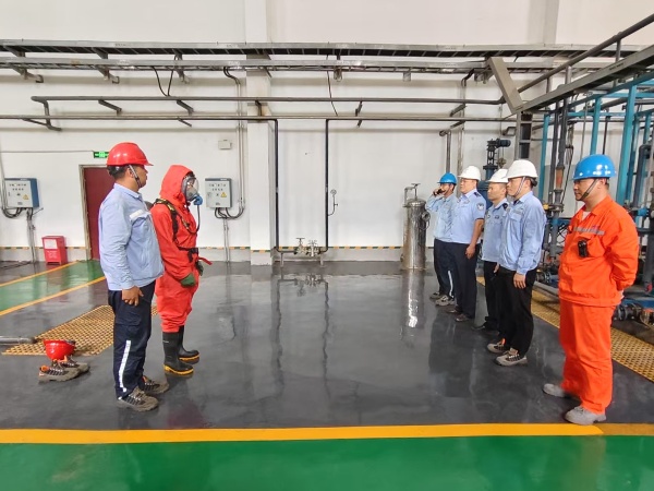 危化品治安防暴應(yīng)急演練2_副本.jpg